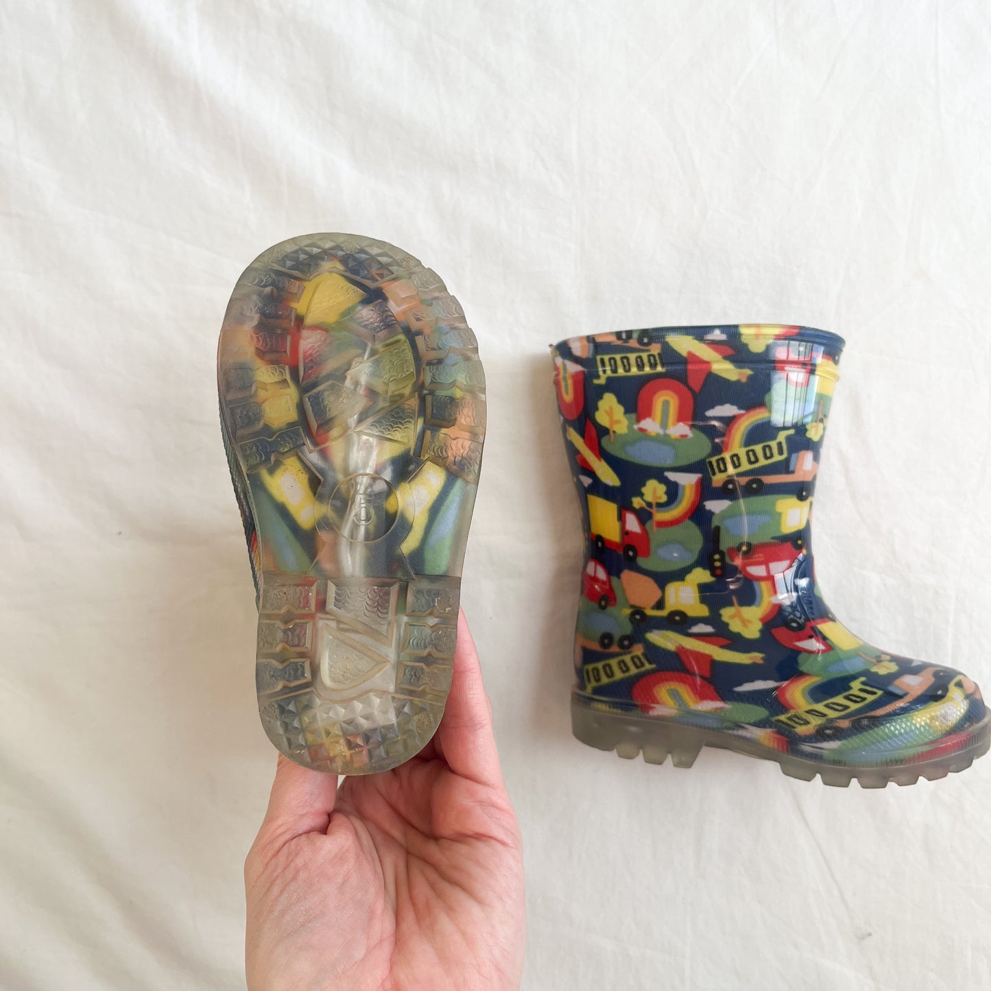 Colourful gumboots, US 5