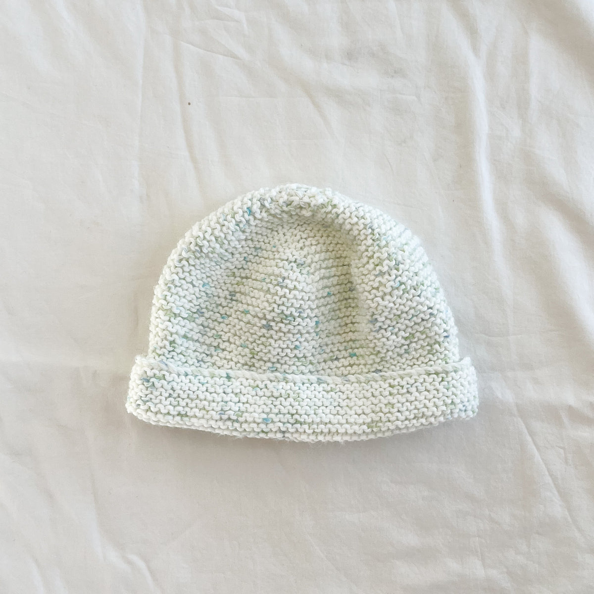 Hand knit beanie, aprox size 1-3