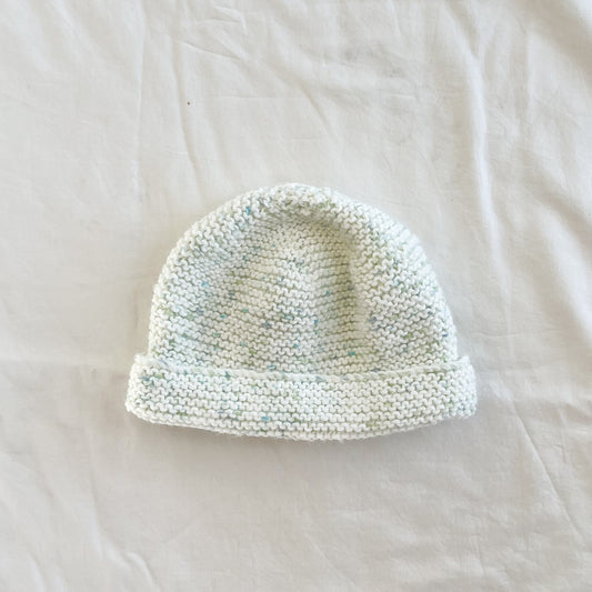 Hand knit beanie, aprox size 1-3