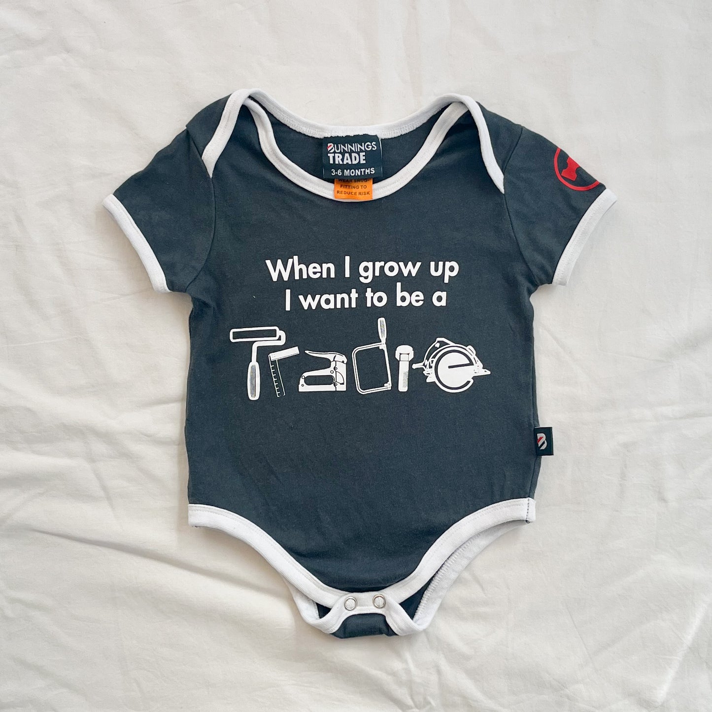 Bunnings bodysuit, 3-6m