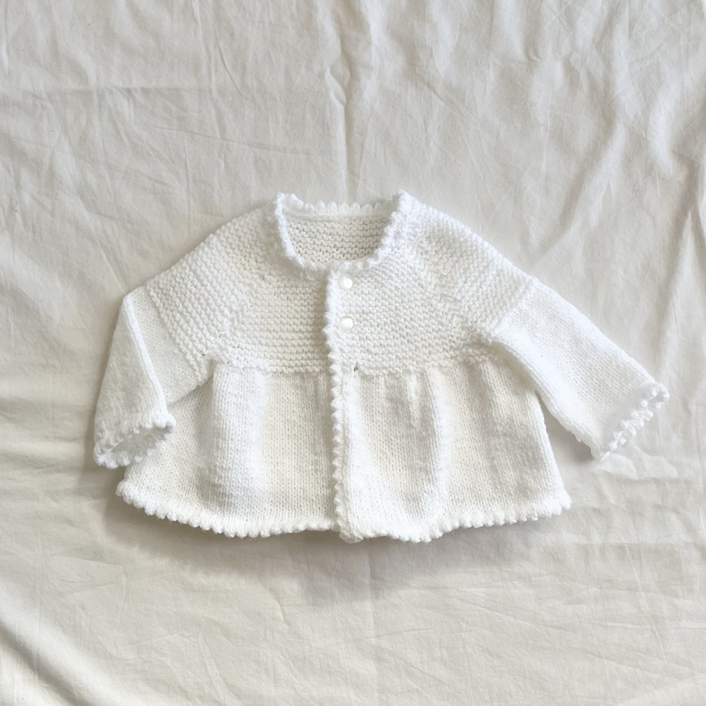 Hand knit cardi, aprox 0-3m