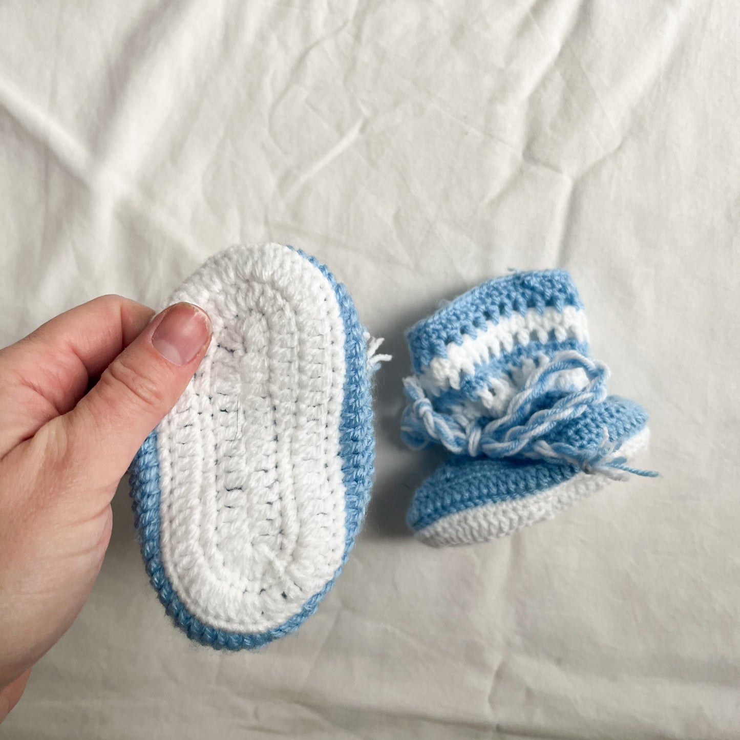 Handmade booties, aprox 6m